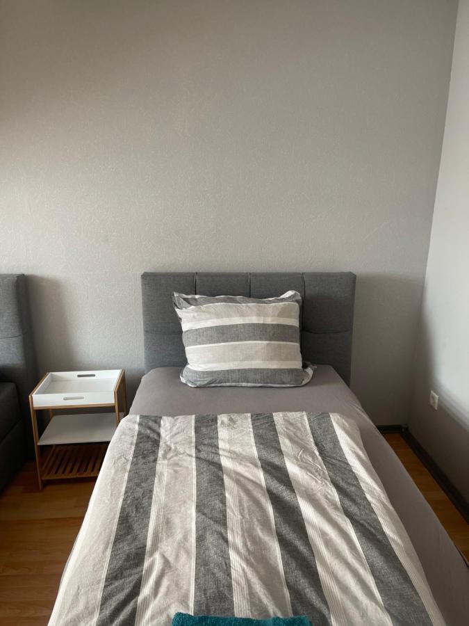 Apartment Gross 4 Zimmer Essen Eksteriør bilde