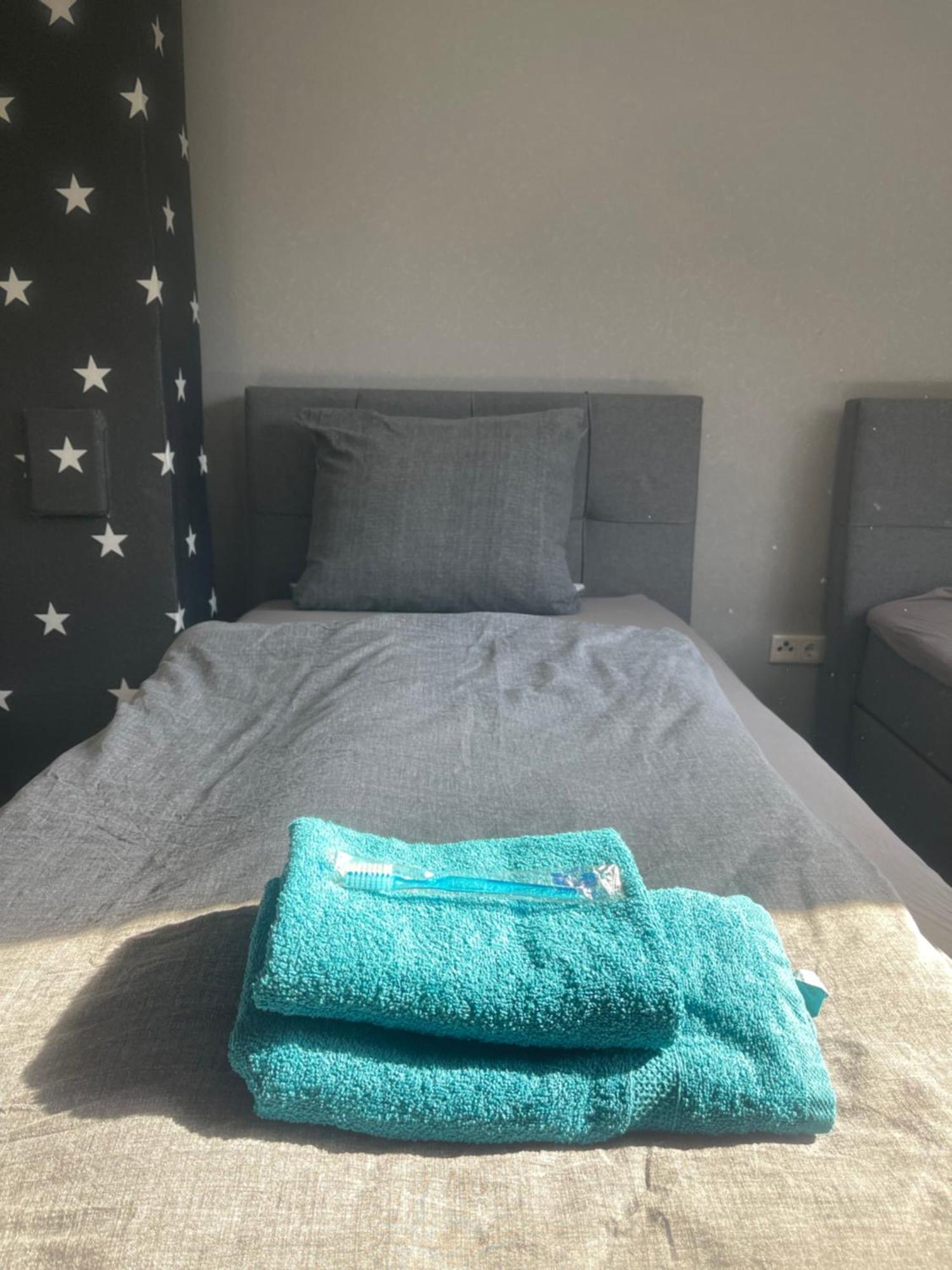 Apartment Gross 4 Zimmer Essen Eksteriør bilde