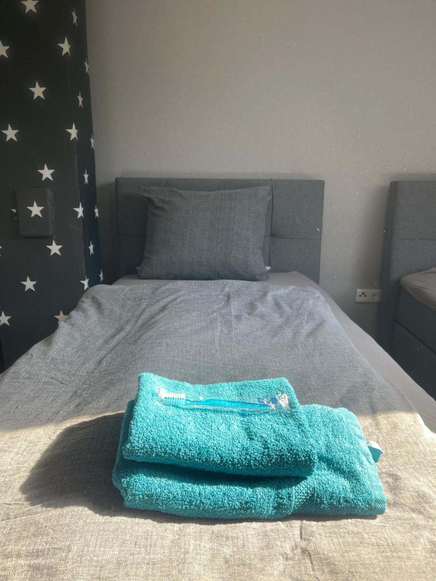 Apartment Gross 4 Zimmer Essen Eksteriør bilde